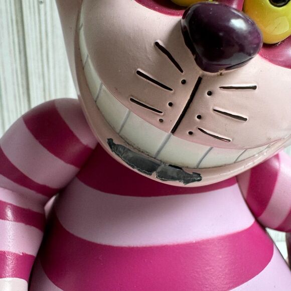 Alice in Wonderland Cheshire Cat with Glowing Eyes Light up Disney - Picture 11 of 12